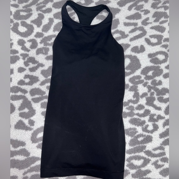 Lululemon tanktop - Picture 1 of 4